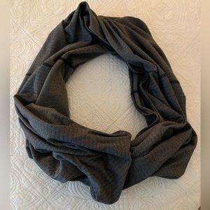 Lululemon scarf wrap with snaps.